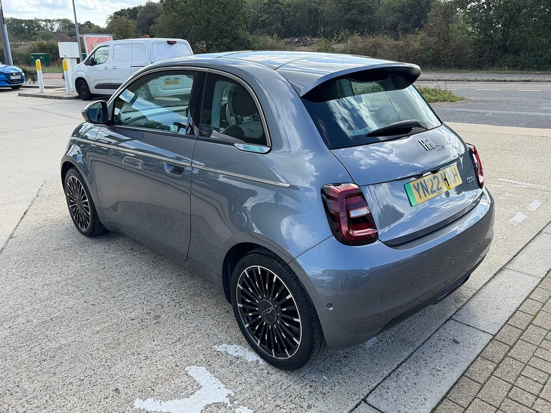 Fiat 500e 42kWh La Prima Hatchback 3dr Electric Auto (118 ps) - U10004528