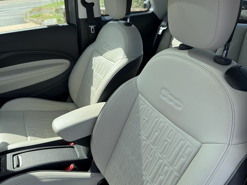 Fiat 500e 42kWh La Prima Hatchback 3dr Electric Auto (118 ps) - U10004528