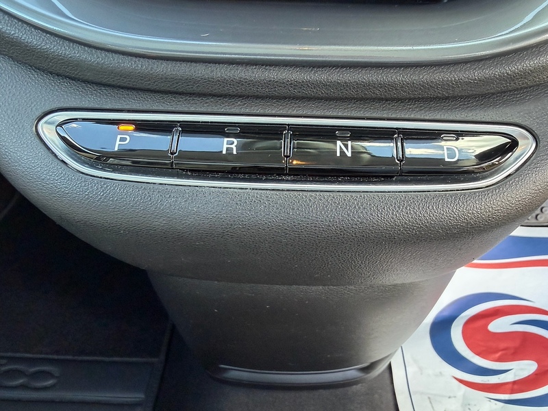 Fiat 500e 42kWh La Prima Hatchback 3dr Electric Auto (118 ps) - U10004528