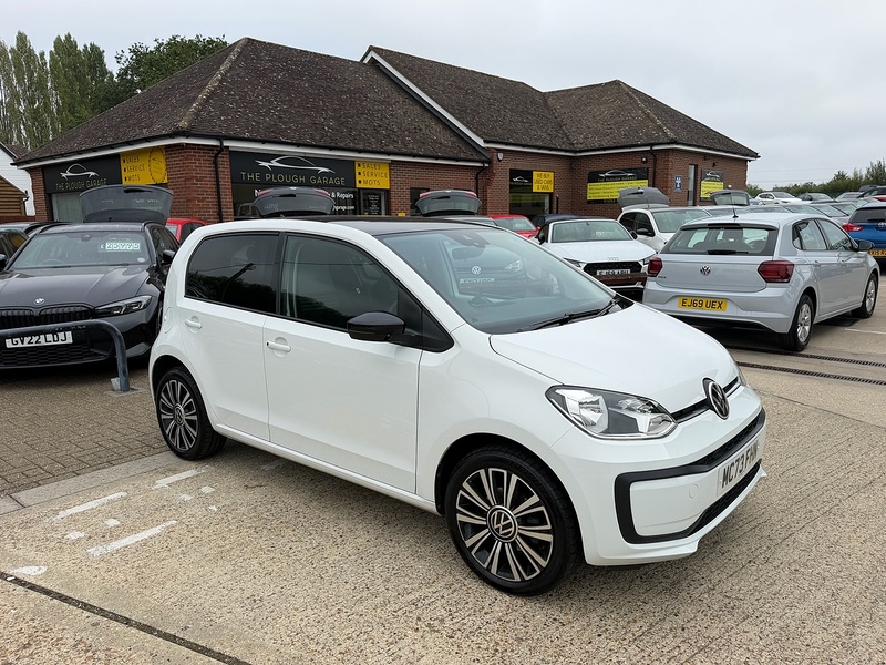 Volkswagen up! 1.0 Black Edition Hatchback 5dr Petrol Manual Euro 6 (s/s) (65 ps) - U10004533