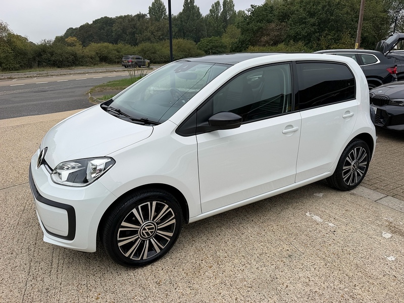 Volkswagen up! 1.0 Black Edition Hatchback 5dr Petrol Manual Euro 6 (s/s) (65 ps) - U10004533