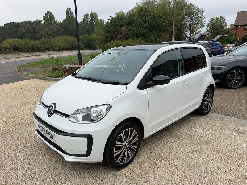 Volkswagen up! 1.0 Black Edition Hatchback 5dr Petrol Manual Euro 6 (s/s) (65 ps) - U10004533