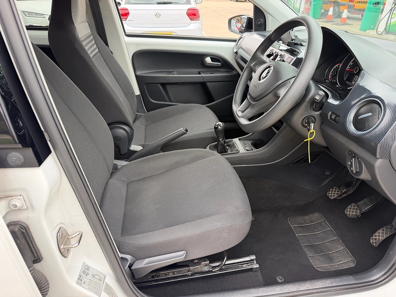 Volkswagen up! 1.0 Black Edition Hatchback 5dr Petrol Manual Euro 6 (s/s) (65 ps) - U10004533