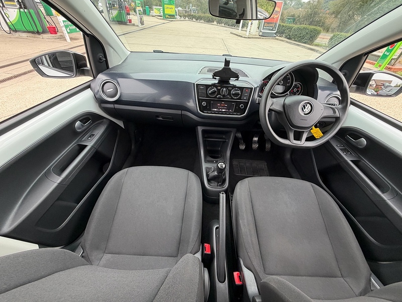 Volkswagen up! 1.0 Black Edition Hatchback 5dr Petrol Manual Euro 6 (s/s) (65 ps) - U10004533