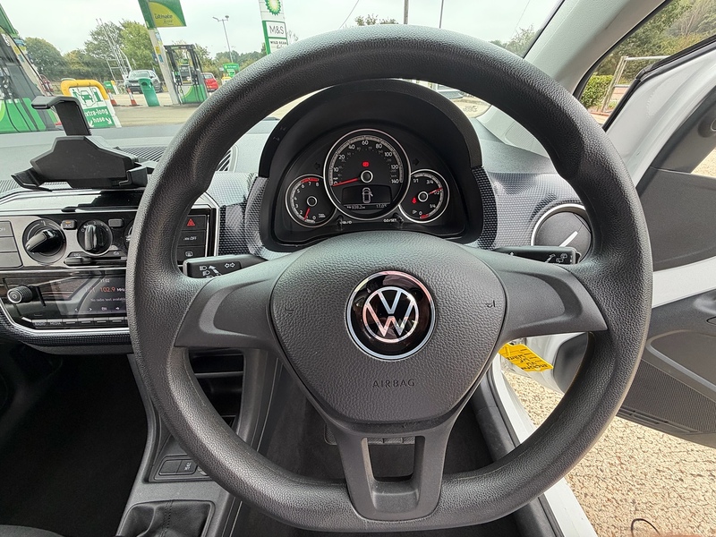 Volkswagen up! 1.0 Black Edition Hatchback 5dr Petrol Manual Euro 6 (s/s) (65 ps) - U10004533