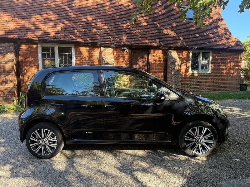 Volkswagen up! 1.0 High up! Hatchback 5dr Petrol Manual Euro 6 (s/s) (90 ps) - U10004535