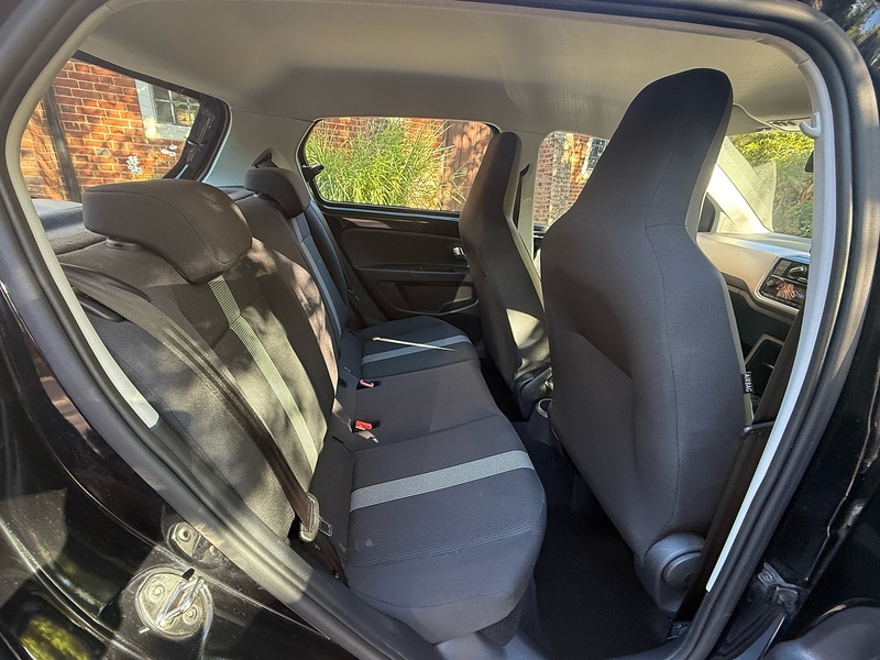Volkswagen up! 1.0 High up! Hatchback 5dr Petrol Manual Euro 6 (s/s) (90 ps) - U10004535