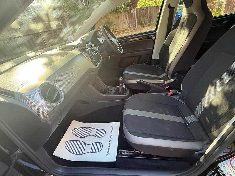 Volkswagen up! 1.0 High up! Hatchback 5dr Petrol Manual Euro 6 (s/s) (90 ps) - U10004535
