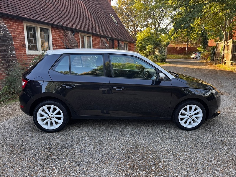 Skoda Fabia 1.0 TSI Colour Edition Hatchback 5dr Petrol Manual Euro 6 (s/s) (95 ps) - U10004536