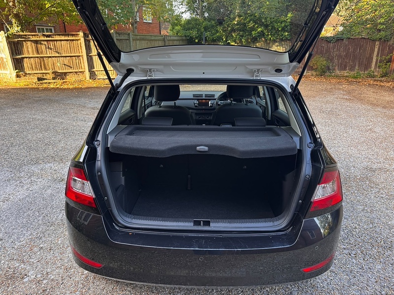 Skoda Fabia 1.0 TSI Colour Edition Hatchback 5dr Petrol Manual Euro 6 (s/s) (95 ps) - U10004536