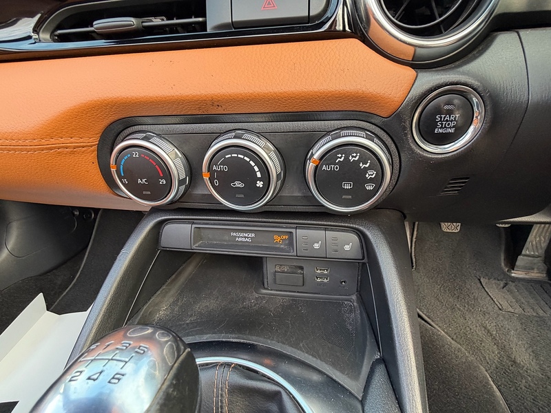 Fiat 124 Spider 1.4 MultiAir Lusso Convertible 2dr Petrol Euro 6 (140 ps) - U10004543