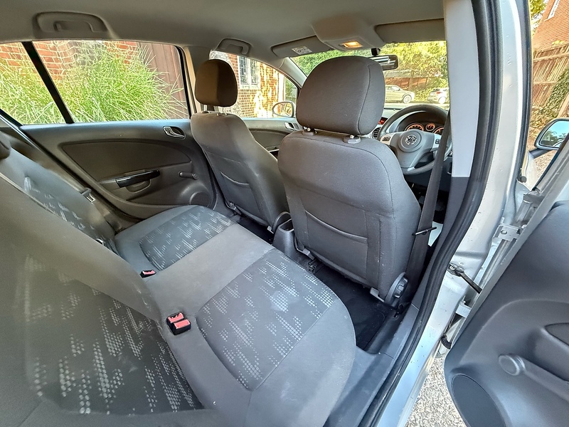 Vauxhall Corsa 1.2i ecoFLEX 16V Design Hatchback 5dr Petrol Manual Euro 5 (s/s) (A/C) (85 ps) - U10004554
