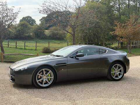 Aston Martin Vantage 4.3 V8 Coupe 2dr Petrol Manual Euro 4 (380 bhp) - U10004556