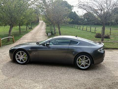Aston Martin Vantage 4.3 V8 Coupe 2dr Petrol Manual Euro 4 (380 bhp) - U10004556