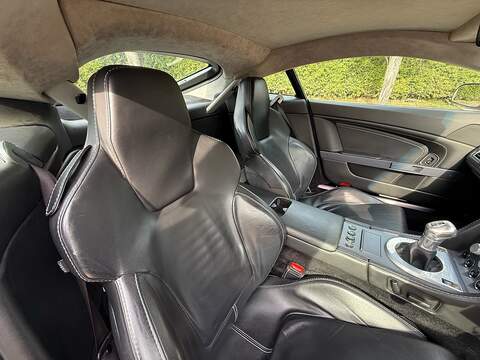 Aston Martin Vantage 4.3 V8 Coupe 2dr Petrol Manual Euro 4 (380 bhp) - U10004556