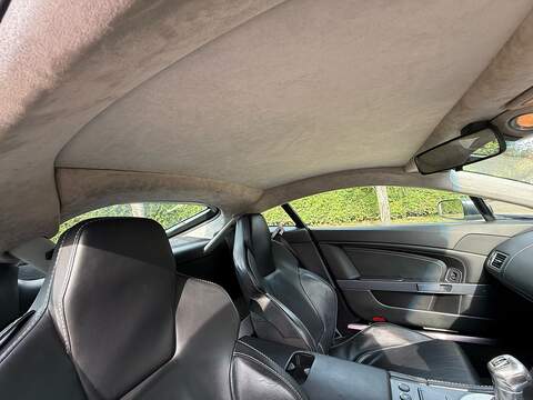 Aston Martin Vantage 4.3 V8 Coupe 2dr Petrol Manual Euro 4 (380 bhp) - U10004556