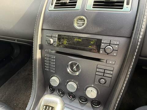 Aston Martin Vantage 4.3 V8 Coupe 2dr Petrol Manual Euro 4 (380 bhp) - U10004556