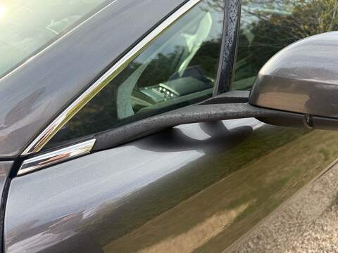 Aston Martin Vantage 4.3 V8 Coupe 2dr Petrol Manual Euro 4 (380 bhp) - U10004556