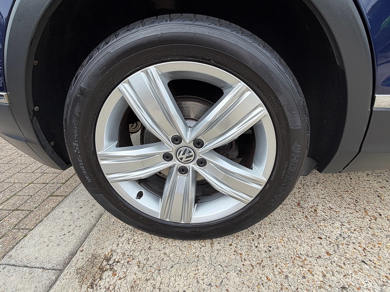 Volkswagen Tiguan 1.5 TSI EVO SEL SUV 5dr Petrol DSG Euro 6 (s/s) (150 ps) - U10004563