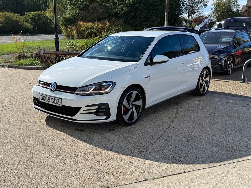 Volkswagen Golf 2.0 TSI GTI Performance Hatchback 3dr Petrol Manual Euro 6 (s/s) (245 ps) - U10004564