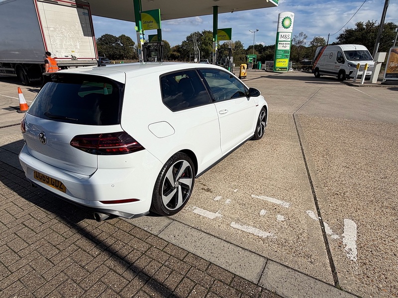 Volkswagen Golf 2.0 TSI GTI Performance Hatchback 3dr Petrol Manual Euro 6 (s/s) (245 ps) - U10004564