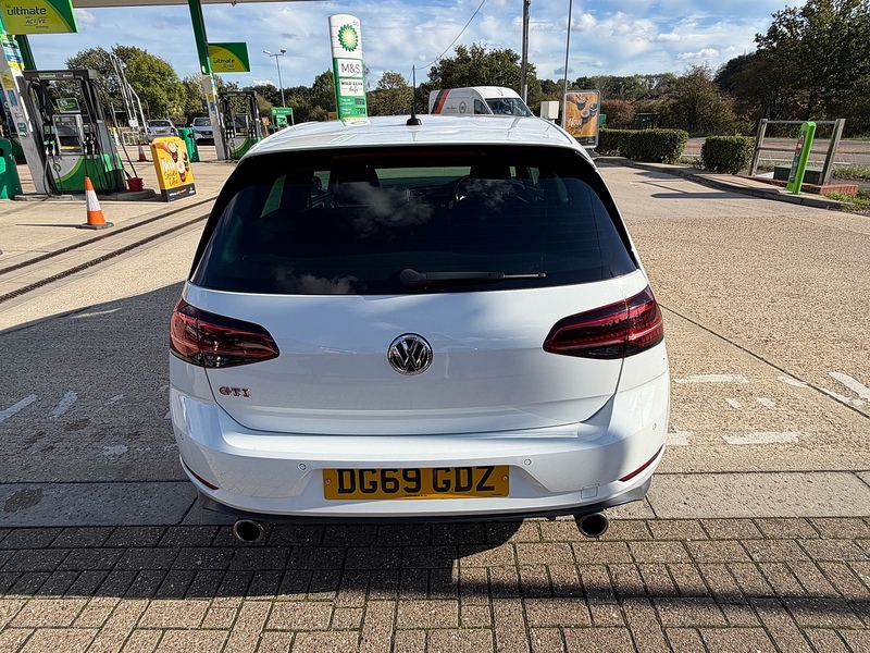 Volkswagen Golf 2.0 TSI GTI Performance Hatchback 3dr Petrol Manual Euro 6 (s/s) (245 ps) - U10004564