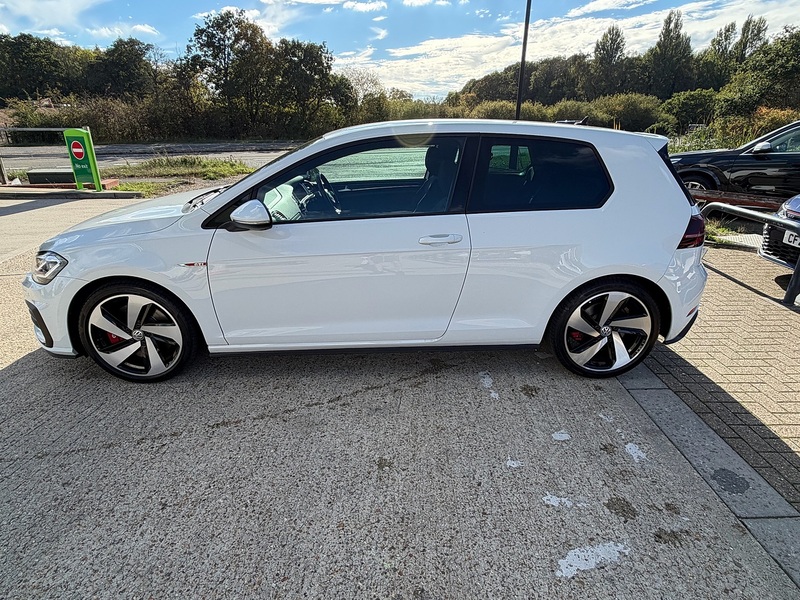 Volkswagen Golf 2.0 TSI GTI Performance Hatchback 3dr Petrol Manual Euro 6 (s/s) (245 ps) - U10004564