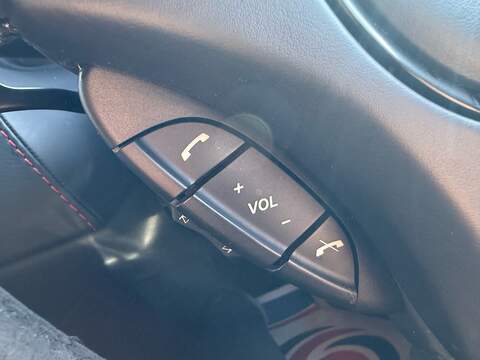 Aston Martin Vantage 4.7 V8 N430 Coupe 2dr Petrol Sportshift Euro 6 (430 bhp) - U10004566