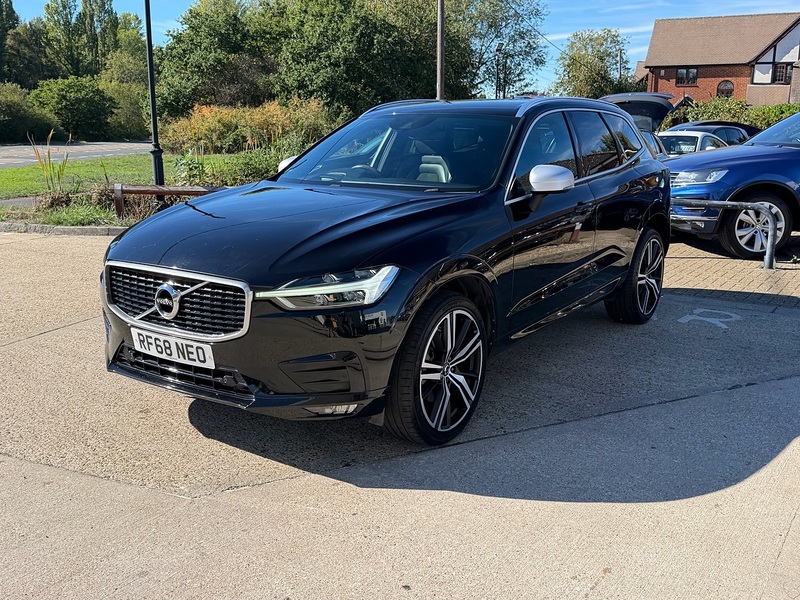 Volvo XC60 T5 R-Design Pro - U10004568