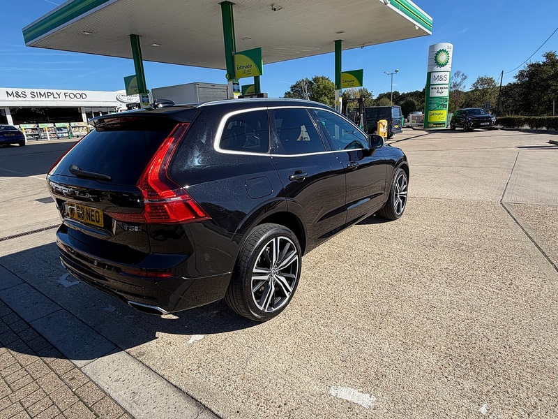 Volvo XC60 T5 R-Design Pro - U10004568