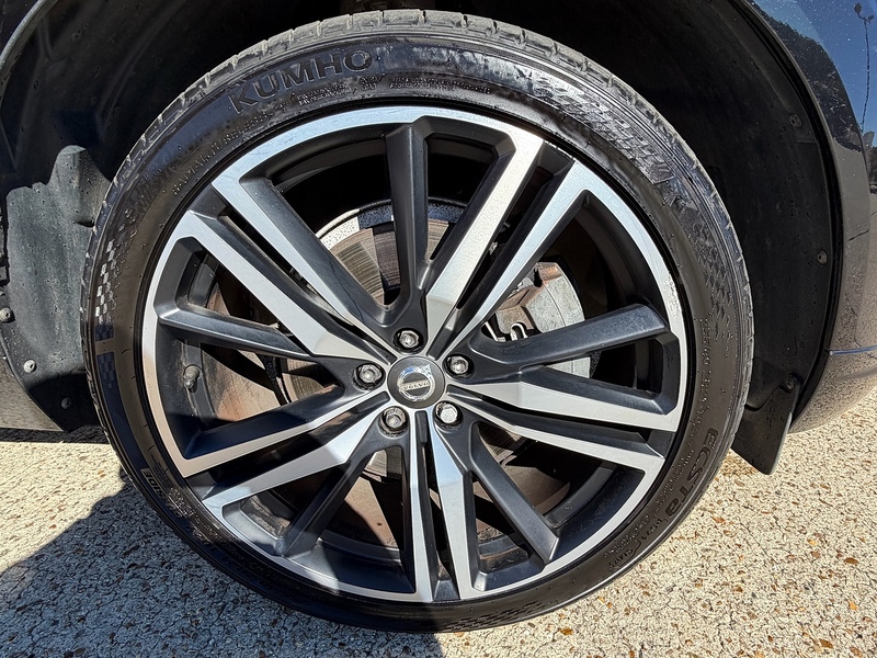 Volvo XC60 T5 R-Design Pro - U10004568