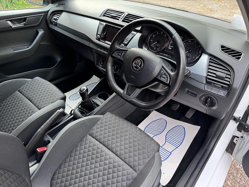 Skoda Fabia 1.0 TSI RedLine Hatchback 5dr Petrol Manual Euro 6 (s/s) (110 ps) - U10004576