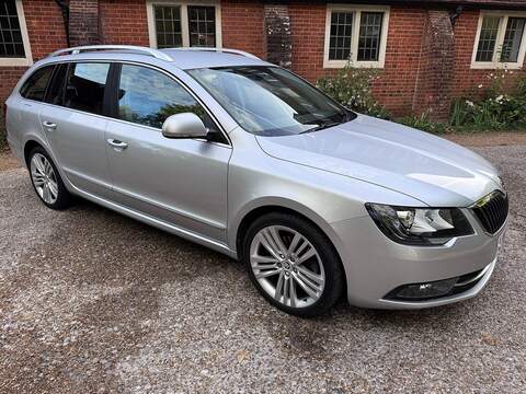 Skoda Superb 1.4 TSI SE Nav Estate 5dr Petrol DSG Euro 6 (s/s) (125 ps)
