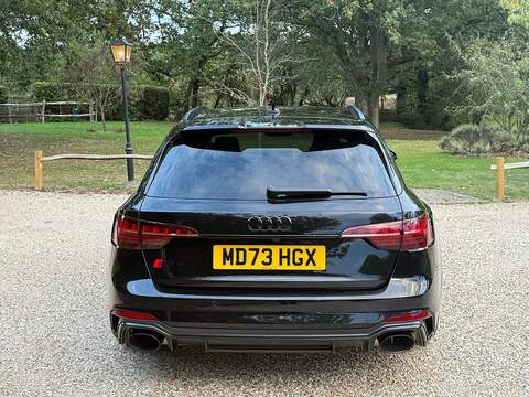 Audi RS4 Avant 2.9 TFSI V6 Competition Estate 5dr Petrol Tiptronic quattro Euro 6 (s/s) (450 ps) - U10004590