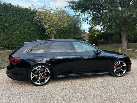Audi RS4 Avant 2.9 TFSI V6 Competition Estate 5dr Petrol Tiptronic quattro Euro 6 (s/s) (450 ps) - U10004590