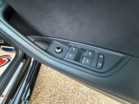 Audi RS4 Avant 2.9 TFSI V6 Competition Estate 5dr Petrol Tiptronic quattro Euro 6 (s/s) (450 ps) - U10004590