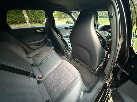 Audi RS4 Avant 2.9 TFSI V6 Competition Estate 5dr Petrol Tiptronic quattro Euro 6 (s/s) (450 ps) - U10004590