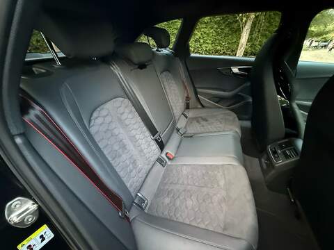 Audi RS4 Avant 2.9 TFSI V6 Competition Estate 5dr Petrol Tiptronic quattro Euro 6 (s/s) (450 ps) - U10004590