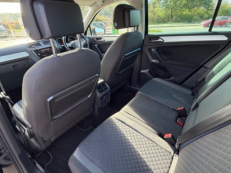 Volkswagen Tiguan 1.5 TSI EVO Match SUV 5dr Petrol DSG Euro 6 (s/s) (150 ps) - U10004591