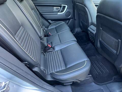 Land Rover Discovery Sport 2.0 TD4 HSE Dynamic Lux SUV 5dr Diesel Auto 4WD Euro 6 (s/s) (180 ps) - U10004593