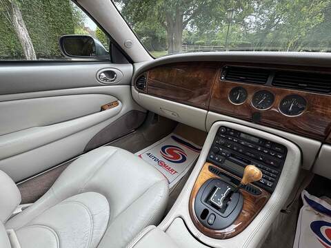 Jaguar/Daimler xkr xkr Xkr 4.0 2dr Sports Automatic Petrol - U11180