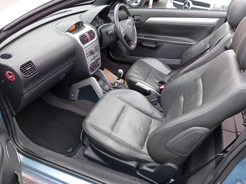 Vauxhall Tigra 1.8i Sport Convertible 2dr Petrol Manual (185 g/km, 123 bhp) - U1765