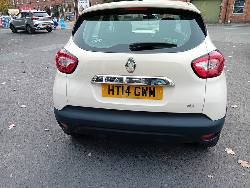 Renault Captur 1.5 dCi ENERGY Dynamique MediaNav SUV 5dr Diesel Manual Euro 5 (s/s) (90 ps) - U1766