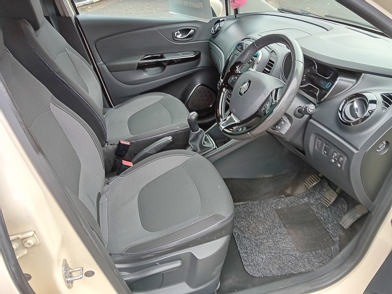 Renault Captur 1.5 dCi ENERGY Dynamique MediaNav SUV 5dr Diesel Manual Euro 5 (s/s) (90 ps) - U1766