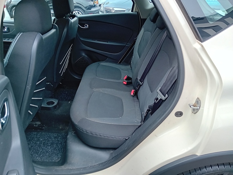 Renault Captur 1.5 dCi ENERGY Dynamique MediaNav SUV 5dr Diesel Manual Euro 5 (s/s) (90 ps) - U1766