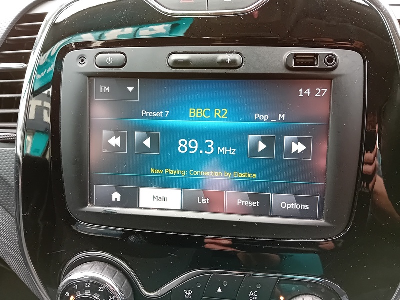 Renault Captur 1.5 dCi ENERGY Dynamique MediaNav SUV 5dr Diesel Manual Euro 5 (s/s) (90 ps) - U1766