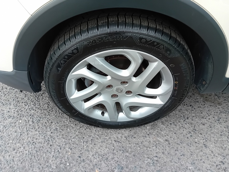 Renault Captur 1.5 dCi ENERGY Dynamique MediaNav SUV 5dr Diesel Manual Euro 5 (s/s) (90 ps) - U1766