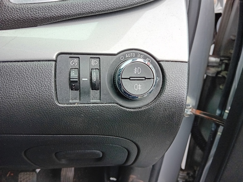 Vauxhall Mokka 1.6i Exclusiv SUV 5dr Petrol Manual 2WD Euro 6 (s/s) (115 ps) - U1780