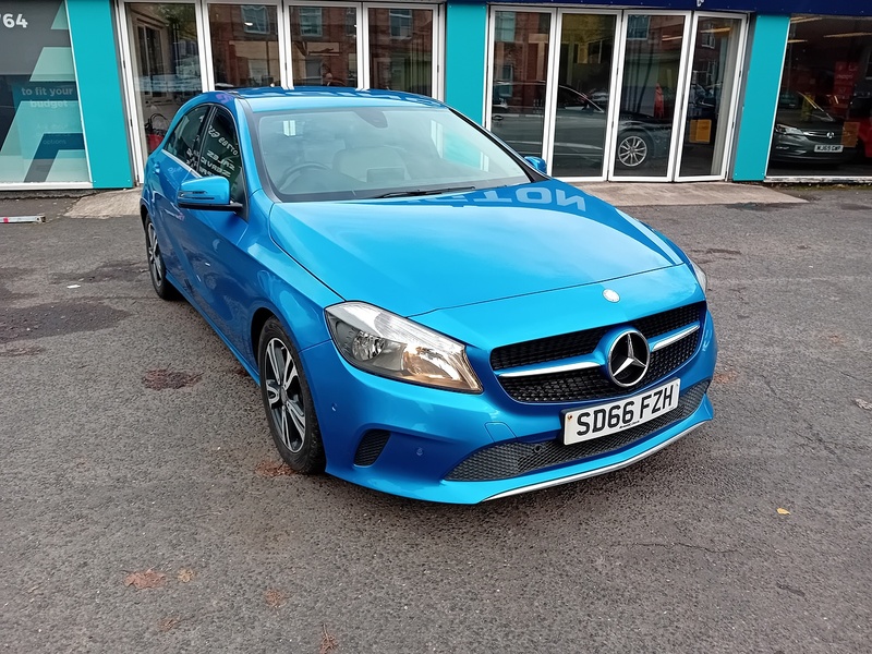 Mercedes-Benz A Class 1.5 A180d SE (Executive) Hatchback 5dr Diesel Manual Euro 6 (s/s) (109 ps) - U1784