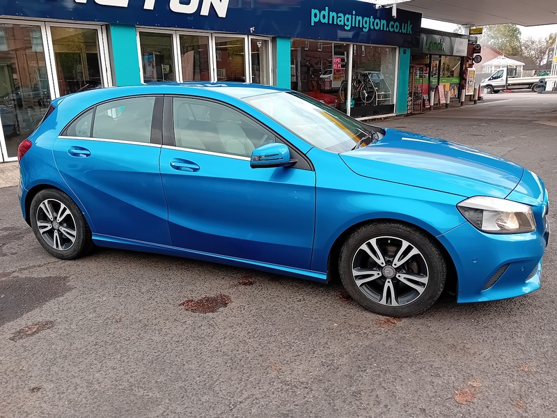 Mercedes-Benz A Class 1.5 A180d SE (Executive) Hatchback 5dr Diesel Manual Euro 6 (s/s) (109 ps) - U1784